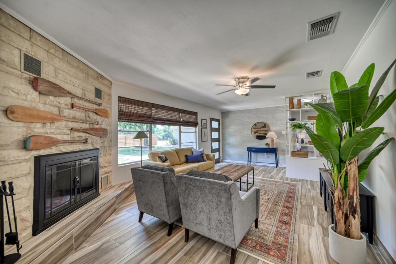 Luxury Lakefront Oasis With Boat Dock-Firepit McQueeney ภายนอก รูปภาพ