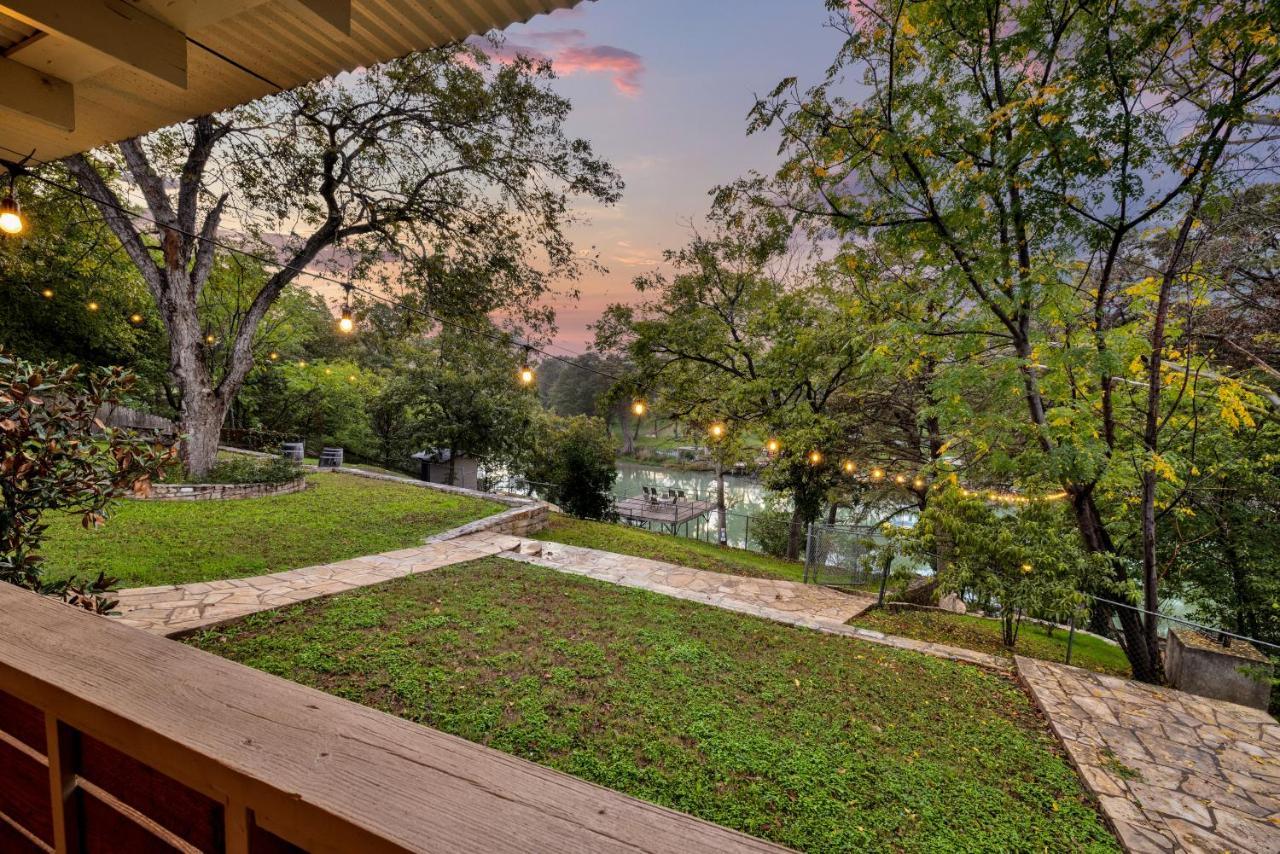 Luxury Lakefront Oasis With Boat Dock-Firepit McQueeney ภายนอก รูปภาพ