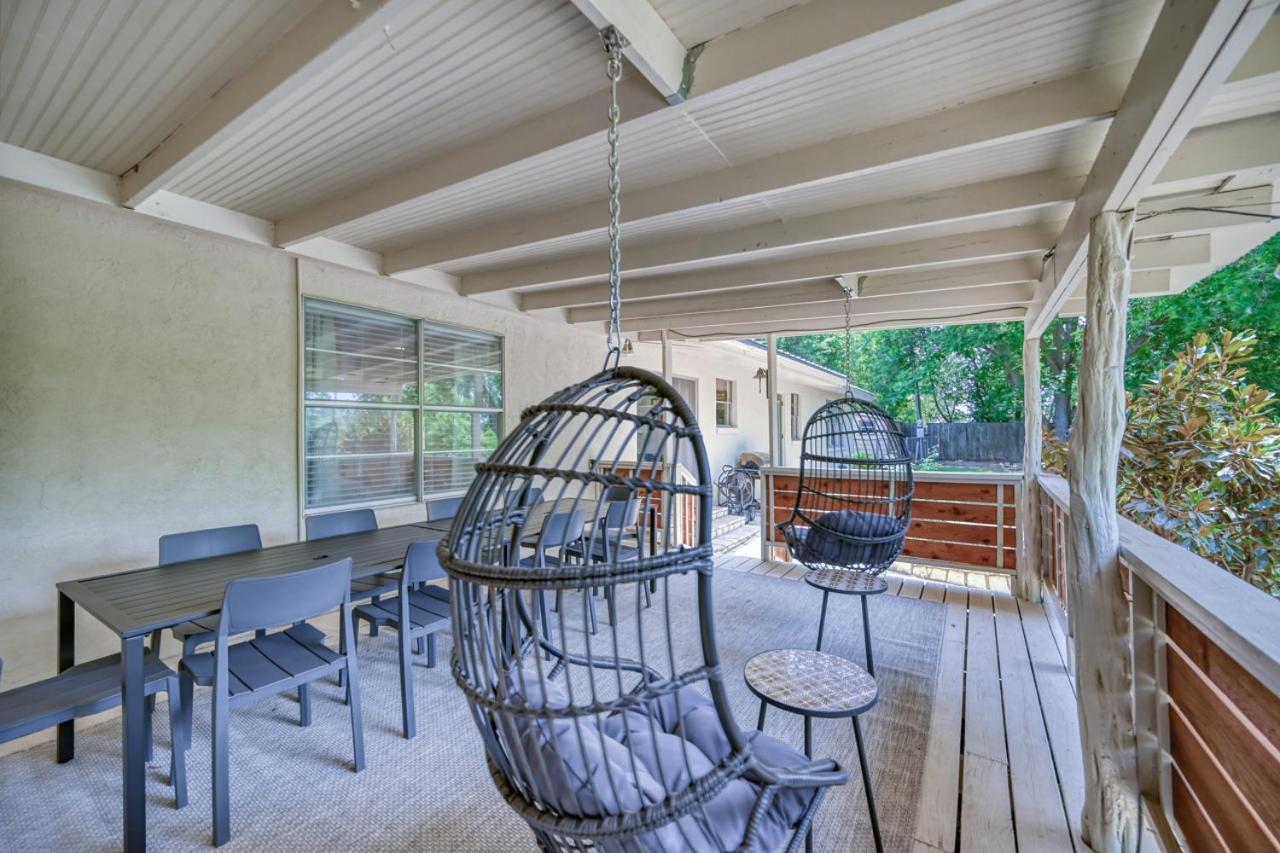 Luxury Lakefront Oasis With Boat Dock-Firepit McQueeney ภายนอก รูปภาพ