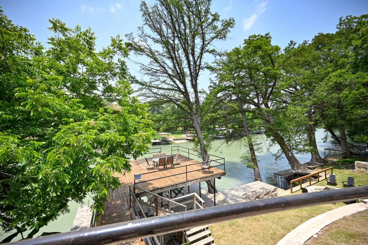 Luxury Lakefront Oasis With Boat Dock-Firepit McQueeney ภายนอก รูปภาพ